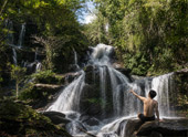 Easy nature walk to Mae Wang Waterfall