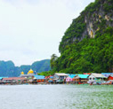 Jamesbond and Panyee Canoeing by Excort Boat