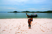 Relaxing on Koh NakhaNoi by JC Tour